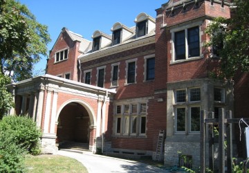 Regis_College,_University_of_Toronto